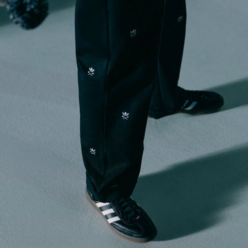 adidas Originals  Loose Embroidered Pant - Black