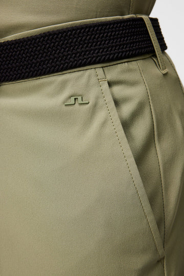 J. Lindeberg Eloy Shorts "Oil Green"